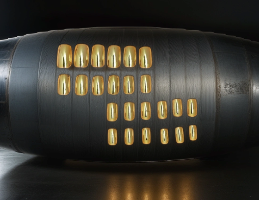 24Pc Short Square Nails set in Gold with a Mirror Finish - Press-on Express